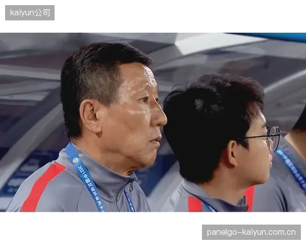 佩特科维奇需平衡球员的比赛激情与战术纪律,避免在关键比赛中出现红牌。 佩特科维奇需平衡球员的比赛激情与战术纪律,避免在关键比赛中出现红牌。